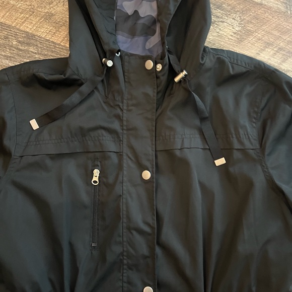 Time and Tru Black Jacket with Blue Camouflage Interior - Picture 5 of 13